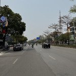 3 mặt đều ô tô - 1 mặt phố - 2 mặt ngõ - thửa đất vuông đẹp nhất phố ngô gia tự 80m2 giá 25 tỷ