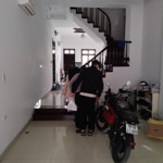 Bán nhà riêng tại phố trung kính, 21,5 tỷ, 59m2, 4pn, 4wc,oto, pháp lý đầy đủ, đẹp, nhiều tiện ích