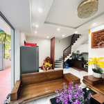 Nhà hà trì - hà đông 40m2 5 tầng mt5,5m, thang máy nhập ngõ rộng và thông, oto 50m, sân 5m.