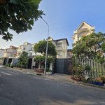 đất đẹp 200m ngang 8m đường 12m có vỉa hè nội khu khang điền - gia hoà- phước long b.