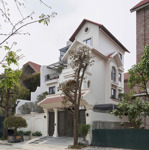 Rẻ nhất văn phú, bán biệt thự văn phú cần bán 240m chỉ nhỉnh 30 tỷ ngay đường lê trọng tấn