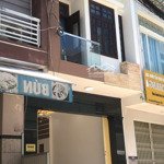 Nhà mat tiền hẻm đầu đường 306 hoang van thụ tp quy nhơn 2 tâng đẹp lung linh vi trí sầm uất