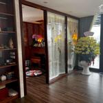 Hạ giá bán nhanh mặt phố hào nam giá 31 tỷ, 73m2, mt 5m, hè rộng.
