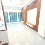 Siêu phẩm bay nhanh - 7 tầng thang máy - vỉa hè rộng --kinh doanh đỉnh - nội thất mới