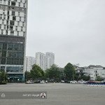 Cần cho thuê biệt thự ngoại giao đoàn,dt 486m2, mt 27m, . vị trí đẹp, nhận diện thương hiệu tốt.