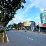 Giảm giá sâu 30 tỷ bán khuôn đất xây cao mặt tiền trần não quận 2 chưa tới 400tr/m2