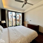 Mp quảng khánh, tòa nhà 150m2, 9 tầng, 3 thoáng, 9m mặt tiền, view trọn hồ tây