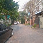 Bán nhà phân lô hiện đại vỉa hè khu vực vip nhất thạch bàn kinh doanh an sinh đỉnh 80m2 mt 6,7m