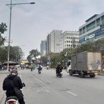 Bán đất phố trạm, long biên, 100m*32 tỉ. trung tâm tiện ích.