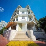 Cho thuê căn góc 2 mặt tiền 1 hầm 1 trệt 3 lầu 7,5x22m đường số kdc himlam quận 7