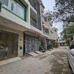 Bán lk xa la cầu bươu 61m,4t,mt4.1 chỉ 12,8 tỷ