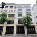 Bán liền kề xẻ khe 98m san hô giá tốt