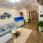 Em cần bán căn 1pn1vs full đầy đủ đồ, dt 42m2, giá 3,6 tỷ tại vinhomes symphony long biên, hà nội