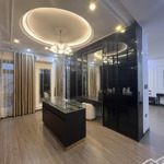 Bán nhà thái thịnh, đẹp long lanh, dt 54m2 x 6t, thang máy, nội thất 5 sao, gần ô tô, giá 15 tỷ 2