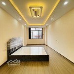 Cần tiền đi giải phóng sài gòn bán luôn nhà mới xây xong ngay trung tâm đống đa