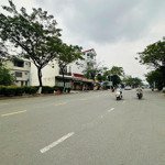 - bán gấp cặp đất đường 15m5 trần nhân tông vị trí sát trục đường 10m5 khúc hạo