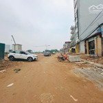Bán nhà dân xây 35m,3ngu, ô tô đỗ cổng,gần đường 13.5m, 5xty