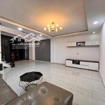 Bán nhà mặt tiền hẻm mặt tiền đường tân sơn nhì dt 5,5x10 đúc 1 trệt 1 lửng 3 lầu sân thượng