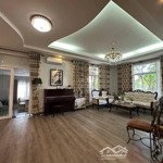 Biệt thự đơn lập phú mỹ hưng quận 7. giá 250tr/ m2. 65 tỷ / 258m2. 12.5 x 18. nỡ hậu 16m 0906973796