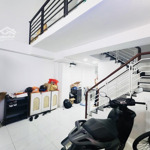Hiếm chdv 6 phòng - 2 mặt tiền hẻm sát q1 - dòng tiền sẵn - 4.3 x 9m - nhỉnh 6 tỷ