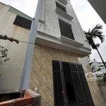 Bán nhà 4,5 tầng xây độc lập 44m2 tại phú lương - lh 0789833999