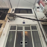 Nhà 5 tầng - 6 ngủ - 31m2 - đống đa - dân xây.