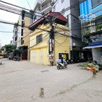 Cần bán gấp nhà kim giang, dt 38m2, 4 tầng, ô tô đỗ cửa, kinh doanh, chỉ 7.9 tỷ