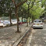 Chỉ 10 tỷ cực phẩm lô góc có thang máy - giữa đô thị văn phú - công viên trường học chỉ 30m