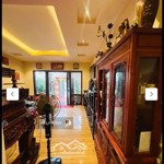 Bán nhà đồng cổ 100m2, 2 sân vườn, mặt phố thoáng đỗ xe thuận tiện