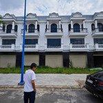 Bán nhà mặt phố tại thị trấn lai uyên, giá siêu hời 2,2 tỷ, 200m2 view đẹp