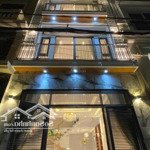 Kẹt tiền bán gấp nhà lê quốc hưng p12 q4. dt 82,3m2 giá 3tỷ55 gần chợ xóm chiếu. đang cho thuê 30tr