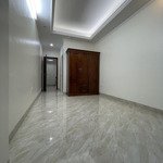 đứng hàng top định công, nhà đẹp cần bán gấp, lô góc 2 mặt thoáng