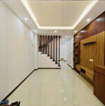 Ngõ nông - gần phố - gần ô tô - 20 m ra phố chính - full nội thất - mới đẹp - đội cấn - ba đình