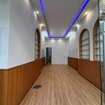 Cho thuê nhà 3 tầng mặt tiền huỳnh thúc kháng khu phố ăn uống