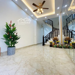 Bán nhà ̣phố bạch mai, hơn 10m ra mặt phố, ô tô hai chiều