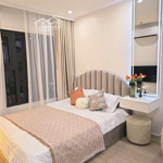 Giá sốc chính chủ bán căn hộ studio s203 giá 2 tỷ 250 full nội thất