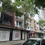 Bán nhà mới 1 trệt, 2 tầng, giá 7.9 tỷ, kdt vcn phước hải, nha trang