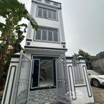 Bán gấp nhà 60m2 giá 3tỷ648tr xây mới có sân trước nhà để xe cây cảnh, sổ đỏ chuẩn không quy hoạch