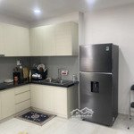 Cho thuê 2pn 2wc happy one central giá 8tr/th có nội thất, giường, tủ lạnh, nệm, rèm, 3 máy lạnh