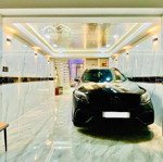 Cần tiền bán gấp nhà đinh tiên hoàng - 60m2 - 5 tầng - hẻm xe hơi - gần quận 1
