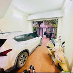 Bán nhà hoàng quốc viêt, ô tô cất trong, làm v.phòng cty, ở cực sướng, dt 70m*5t*mt 5.4m g 16.8 tỷ