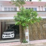 Cho thuê nhà cạnh vạn phúc city có - 4pn , oto vào tới nhà, tiện ở - kinh doanh làm văn phòng