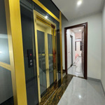 Chính chủ gửi bán td: 80 m2. hoàn thiện 5 tầng đẹp có thang máy. bao giá. lh 0347887299