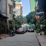 Bán nhà mặt ngõ ô tô chánh nhau phố đội cấn dt 32 m xây 4 t giá 10 tỷ