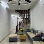 Cho thuê nguyên căn hào nam 47m2x5 tầng