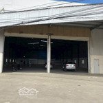 Cho thuê 2 kho xưởng quốc lộ 1a , bình chánh , diện tích : 1.500m2 - 2.000m2, bình điện 300kva