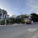Lô đất view sông sg vị trí đẹp hiếm còn sót lại: dt: 200m2(10x20m). ngay water bus. giá 28 tỷ