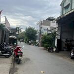 Nhà mới 100m2 hẻm xe hơi tránh nhau 50m ra mặt tiền quốc lộ 13 bán gấp hơn 6 tỷ
