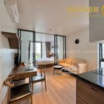 Cho thuê căn hộ 1pn ban công full nội thất ngay trung tâm quận 1 gần chợ bến thành , bùi viện