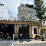 Khan hiếm: bán nhà mt hoa lan q.phú nhuận. dt: 16mx16m. cn:256m2. kc4 tầng. - giá bán 110 tỷ.